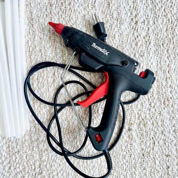 ThermoStix Industrial Glue Gun + 28 Sticks – Craft Tool Set - Picture 2 of 3